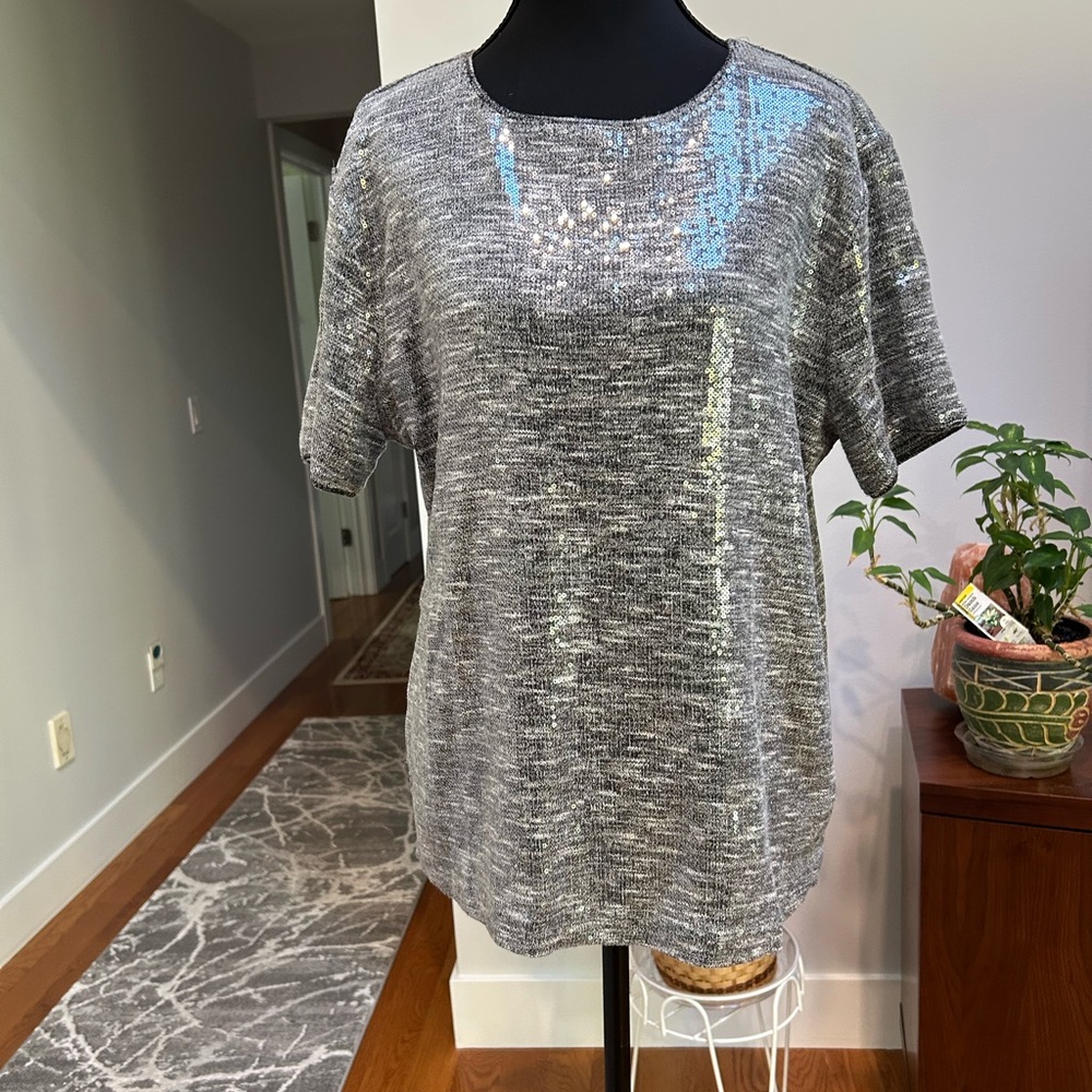 NWT. Anne Klein Silver Sequin Short Sleeve Top